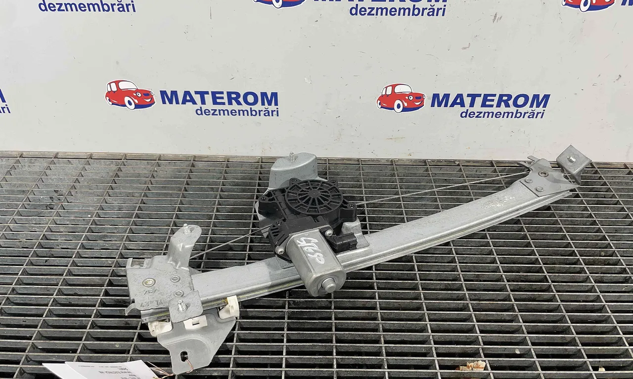 MACARA USA SPATE STANGA RENAULT ZOE 2012-2019