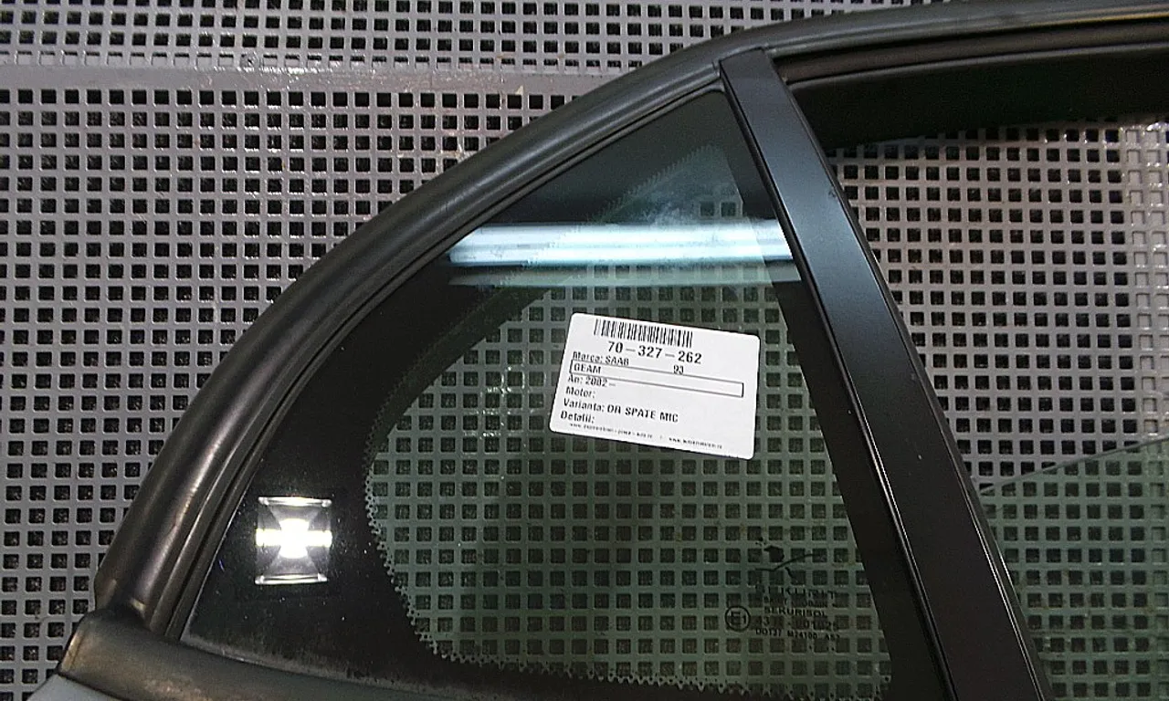 GEAM SPATE MIC DREAPTA SAAB 9-3 2002-2015