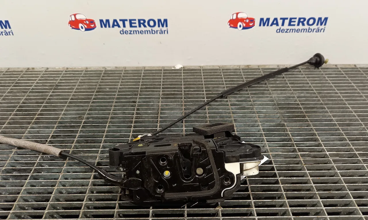 INCUIETOARE USA FATA DREAPTA SEAT ALHAMBRA 2010-2022