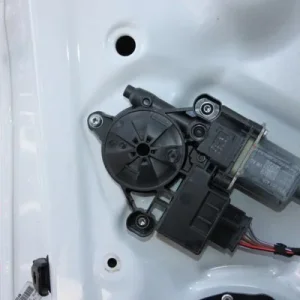 Motoras macara usa dreapta spate