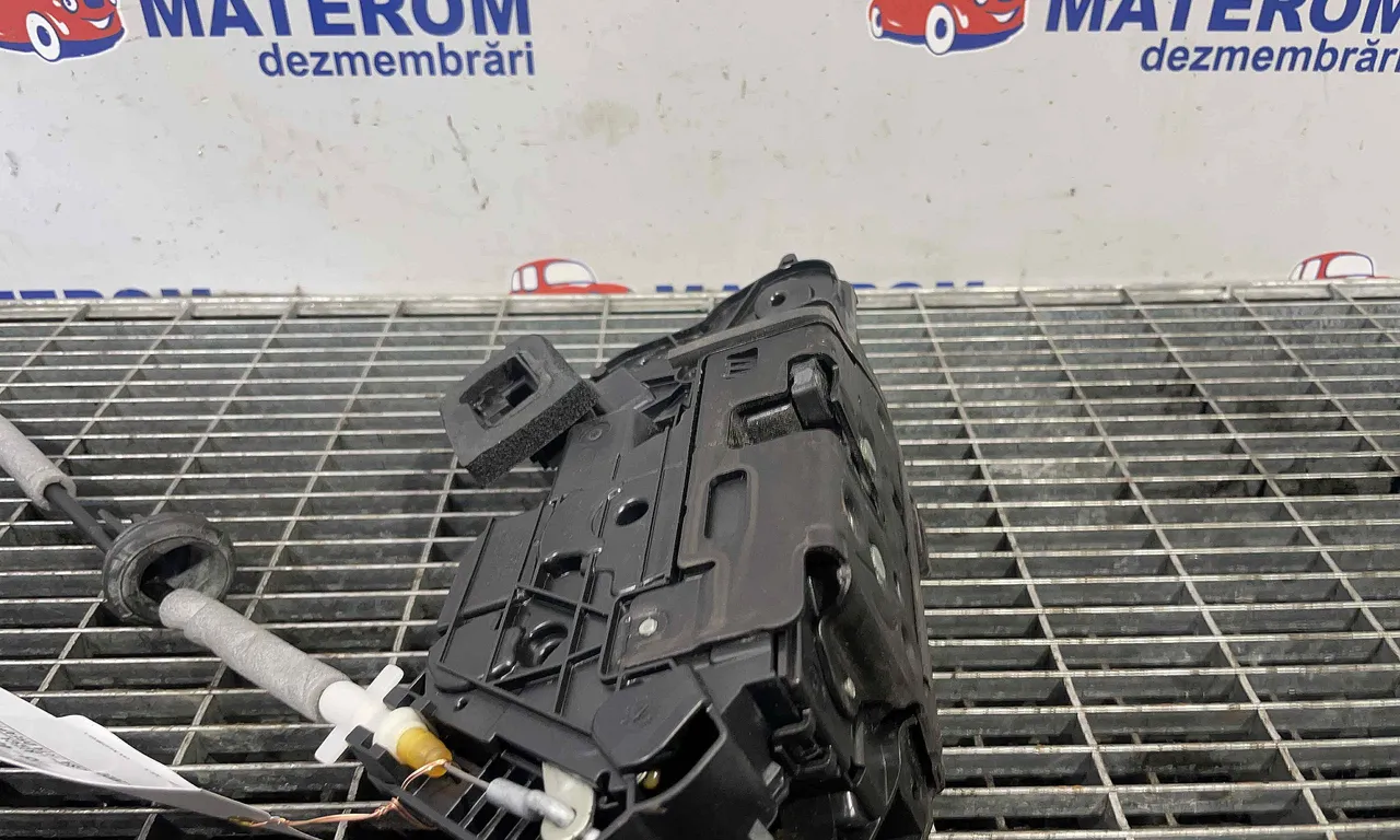 INCUIETOARE USA FATA DREAPTA SEAT ATECA 2016-2020