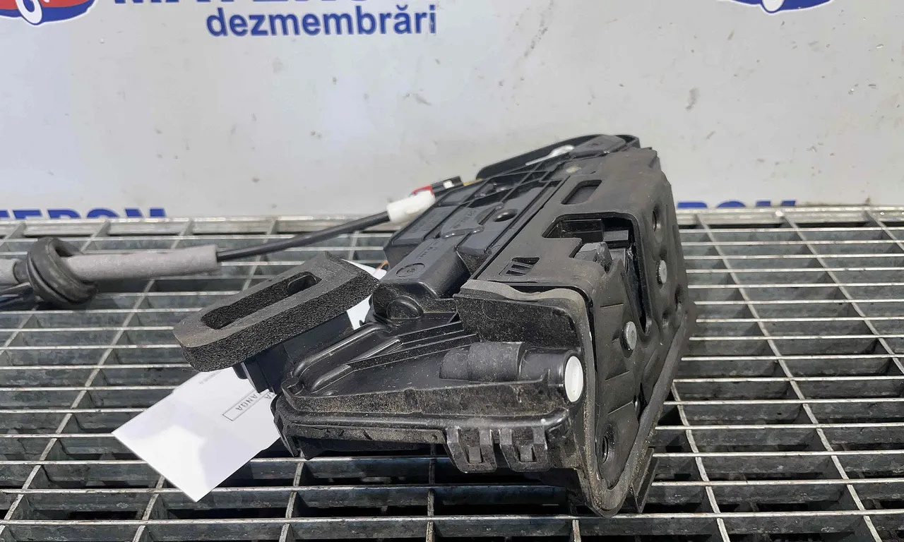 INCUIETOARE USA FATA STANGA SEAT ATECA 2016-2020