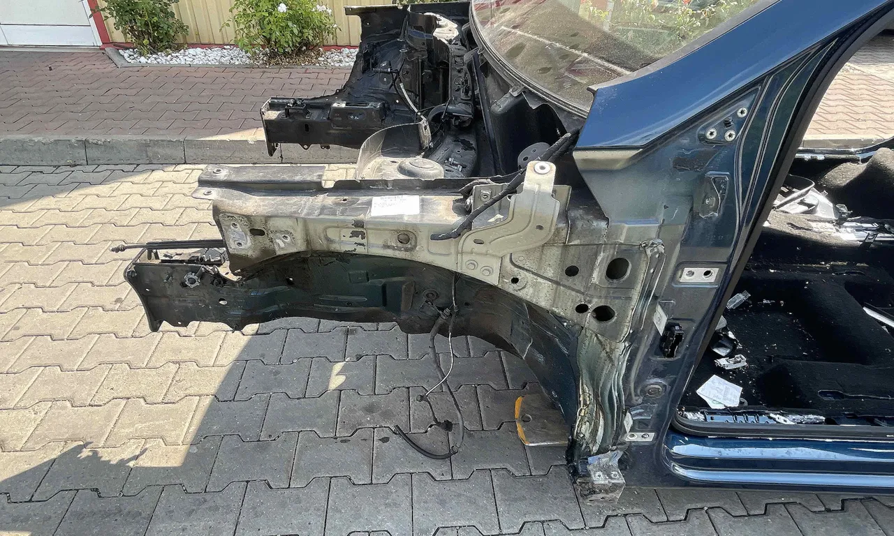 LONJERON STANGA SEAT ATECA 2016-2020