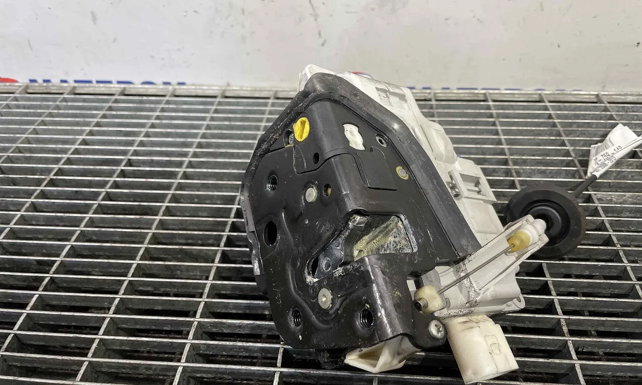 INCUIETOARE USA FATA STANGA SEAT EXEO 2008-2013