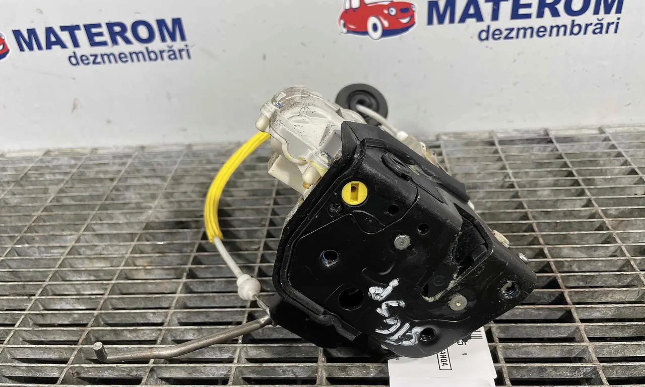 INCUIETOARE USA SPATE STANGA SEAT EXEO 2008-2013