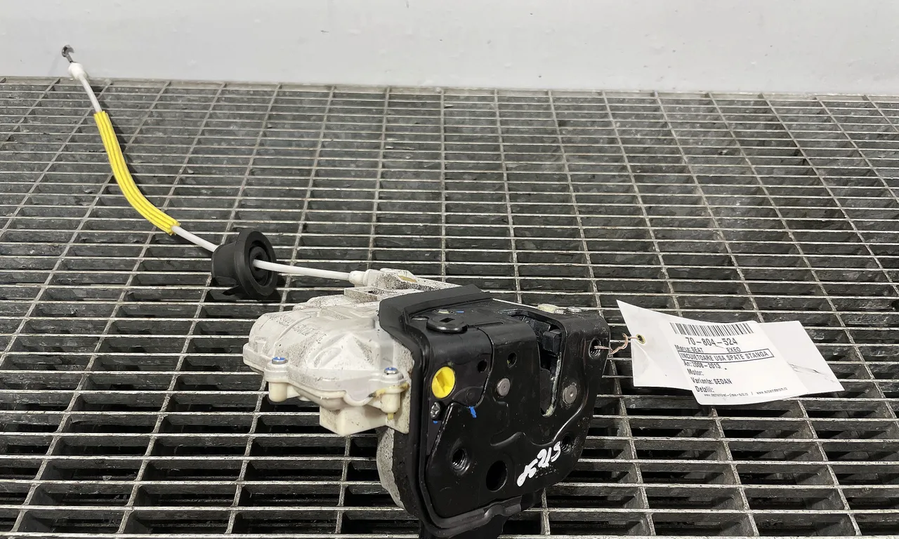 INCUIETOARE USA SPATE STANGA SEAT EXEO 2008-2013