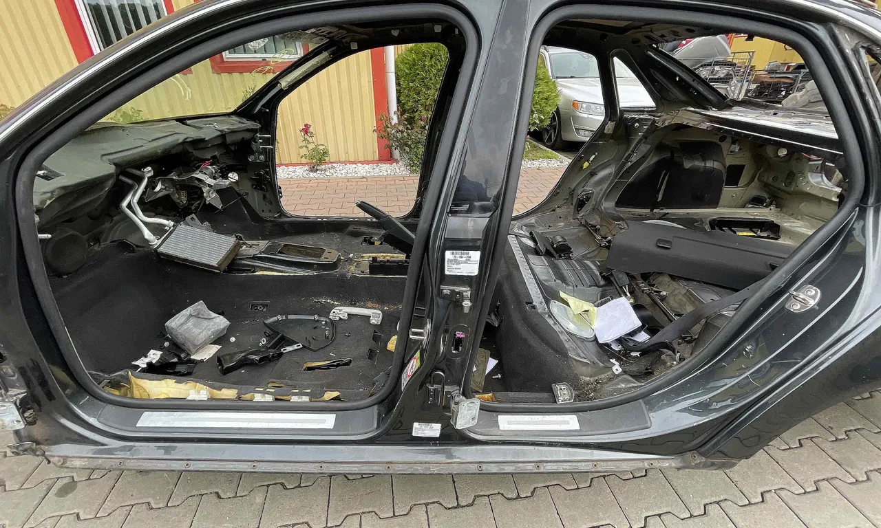 STALP MIJLOC STANGA SEAT EXEO 2008-2013