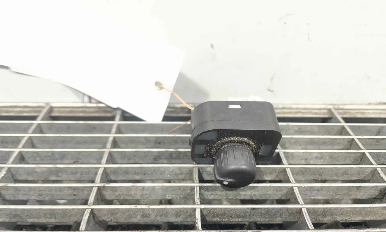 INTRERUPATOR REGLAJ OGLINZI SEAT EXEO 2008-2013