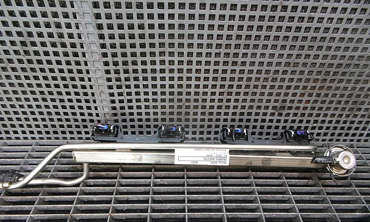 RAMPA INJECTIE SEAT IBIZA III 2002-2009