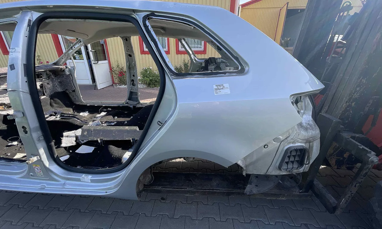 ARIPA SPATE STANGA SEAT IBIZA IV 2008-2017