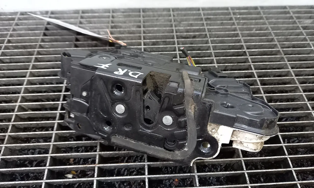 INCUIETOARE USA FATA DREAPTA SEAT IBIZA IV 2008-2017