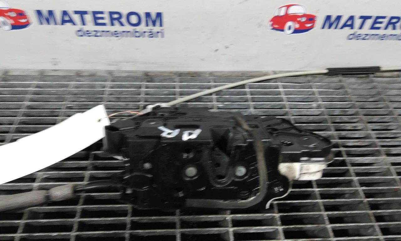 INCUIETOARE USA FATA DREAPTA SEAT IBIZA IV 2008-2017