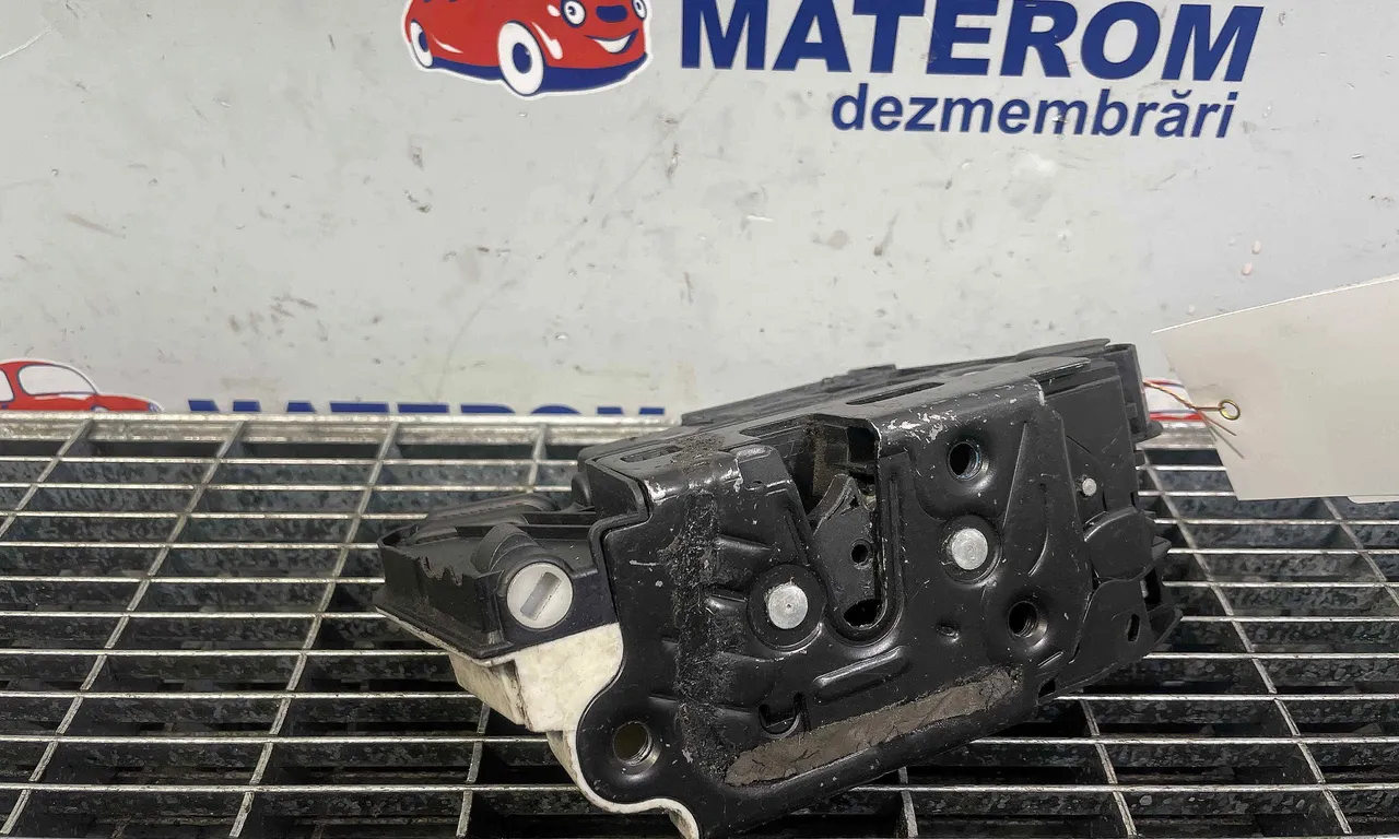 INCUIETOARE USA FATA STANGA SEAT IBIZA IV 2008-2017
