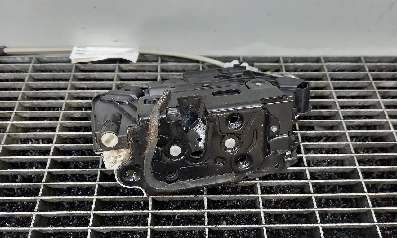 INCUIETOARE USA FATA STANGA SEAT IBIZA IV 2008-2017