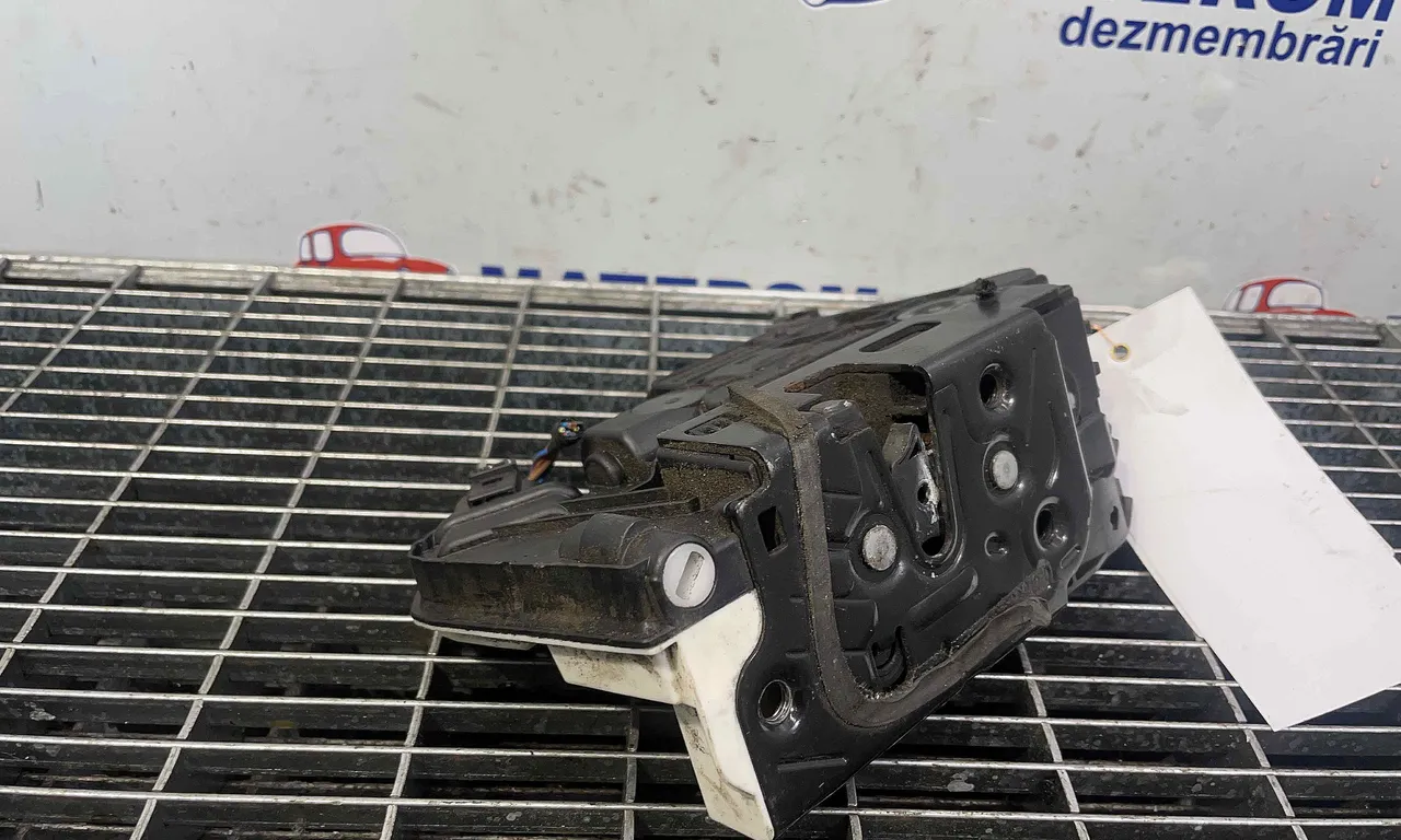 INCUIETOARE USA SPATE DREAPTA SEAT IBIZA IV 2008-2017