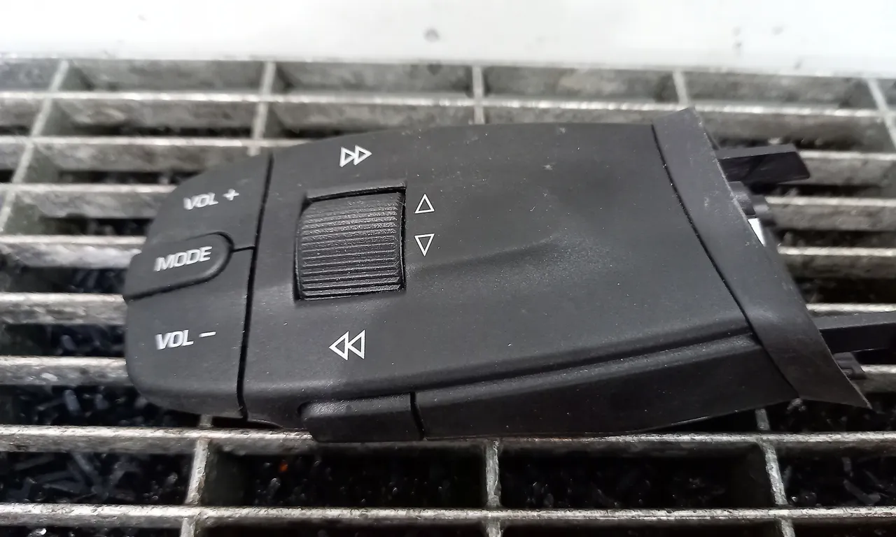 INTRERUPATOR COMENZI AUDIO SEAT IBIZA IV 2008-2017