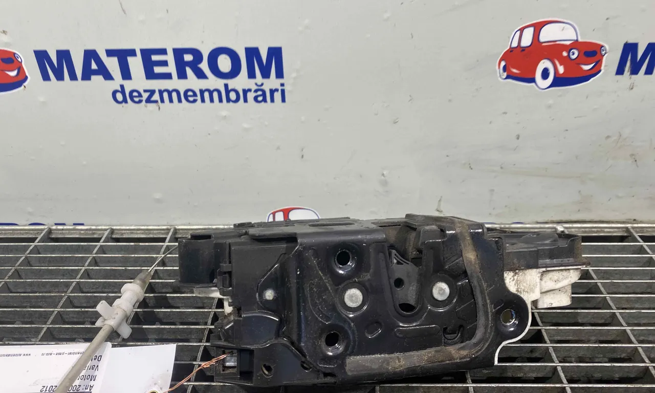 INCUIETOARE USA FATA DREAPTA SEAT LEON 2005-2013