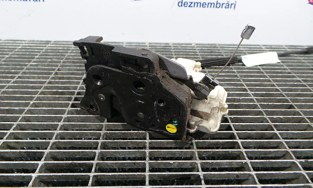 INCUIETOARE USA FATA STANGA SEAT LEON 2005-2013