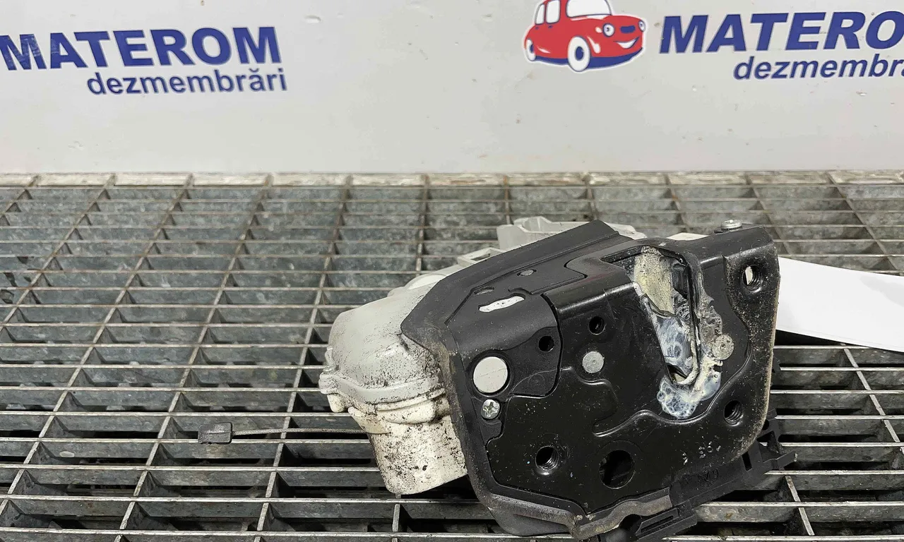 INCUIETOARE USA FATA STANGA SEAT LEON 2005-2013