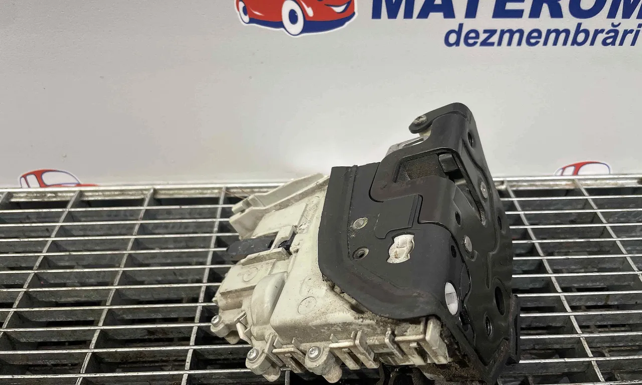 INCUIETOARE USA FATA STANGA SEAT LEON 2005-2013