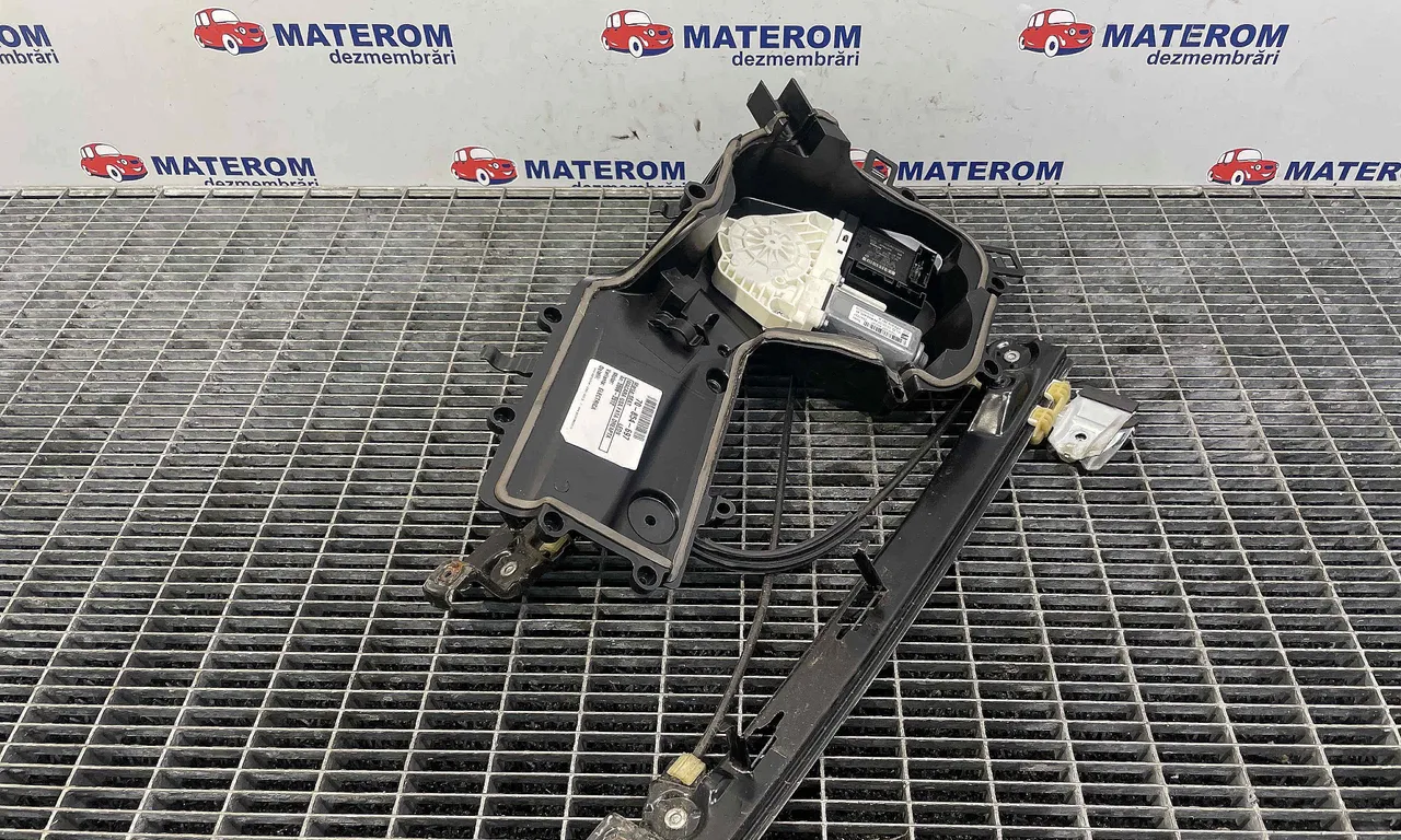 MACARA USA FATA DREAPTA SEAT LEON 2005-2013