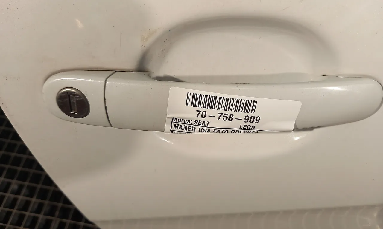 MANER USA FATA DREAPTA SEAT LEON 2005-2013
