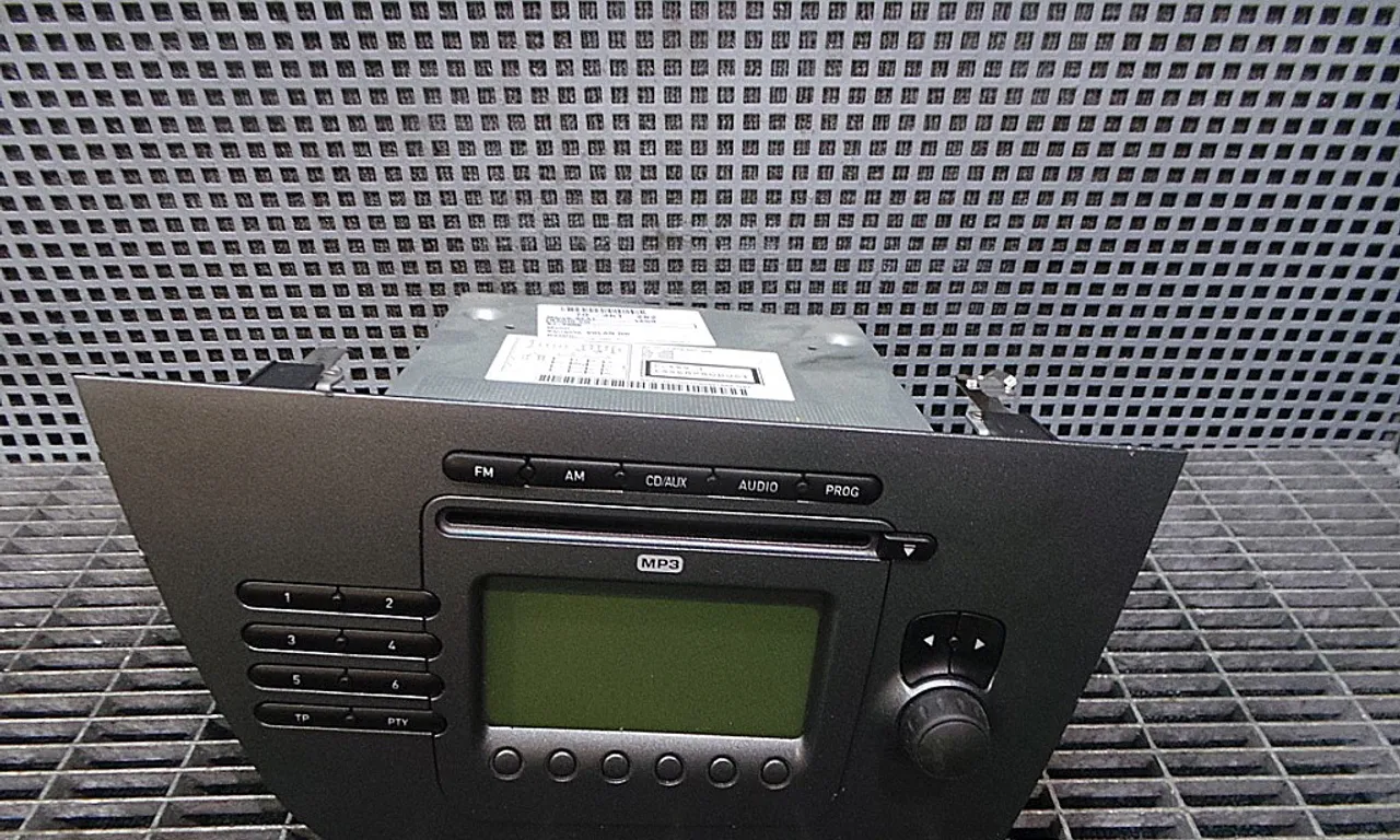 RADIO CD SEAT LEON 2005-2013
