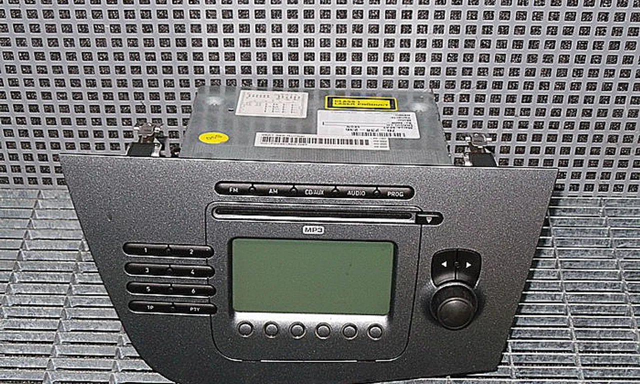 RADIO CD SEAT LEON 2005-2013