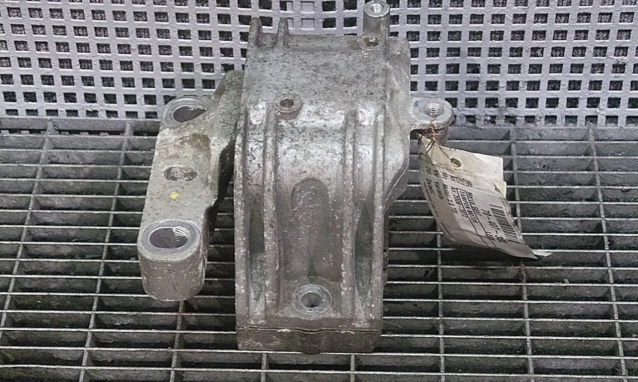 TAMPON MOTOR SEAT LEON 2005-2013