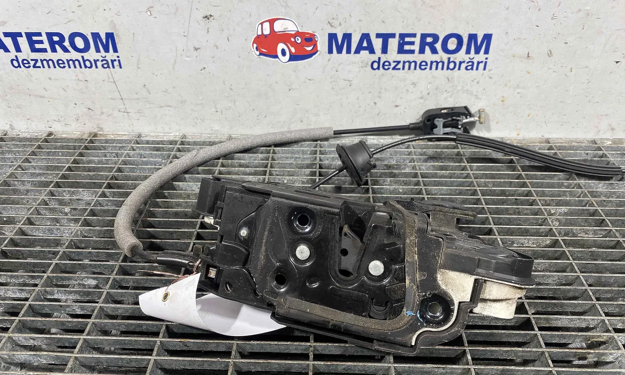 INCUIETOARE USA FATA DREAPTA SEAT LEON 2012-2021