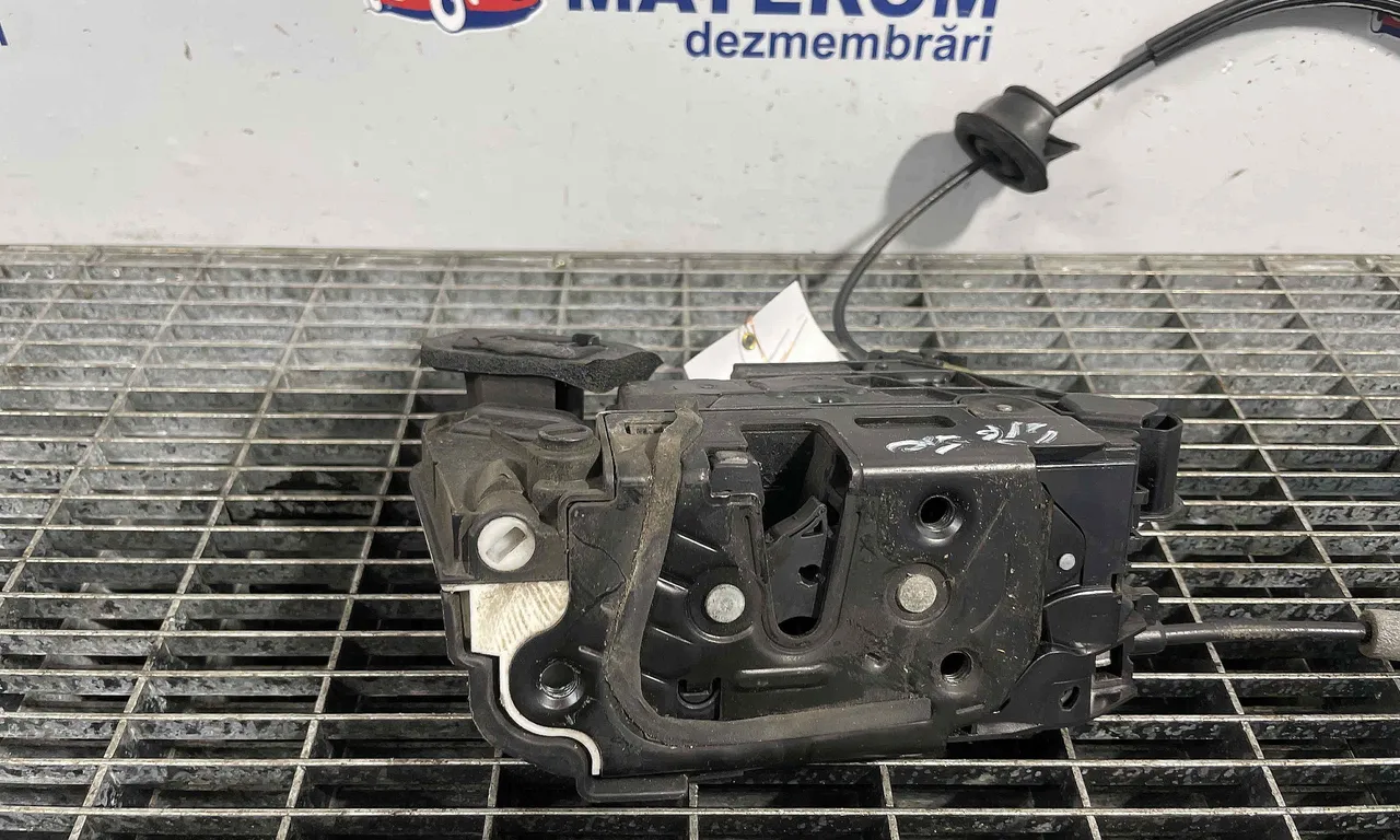INCUIETOARE USA SPATE STANGA SEAT LEON 2012-2021