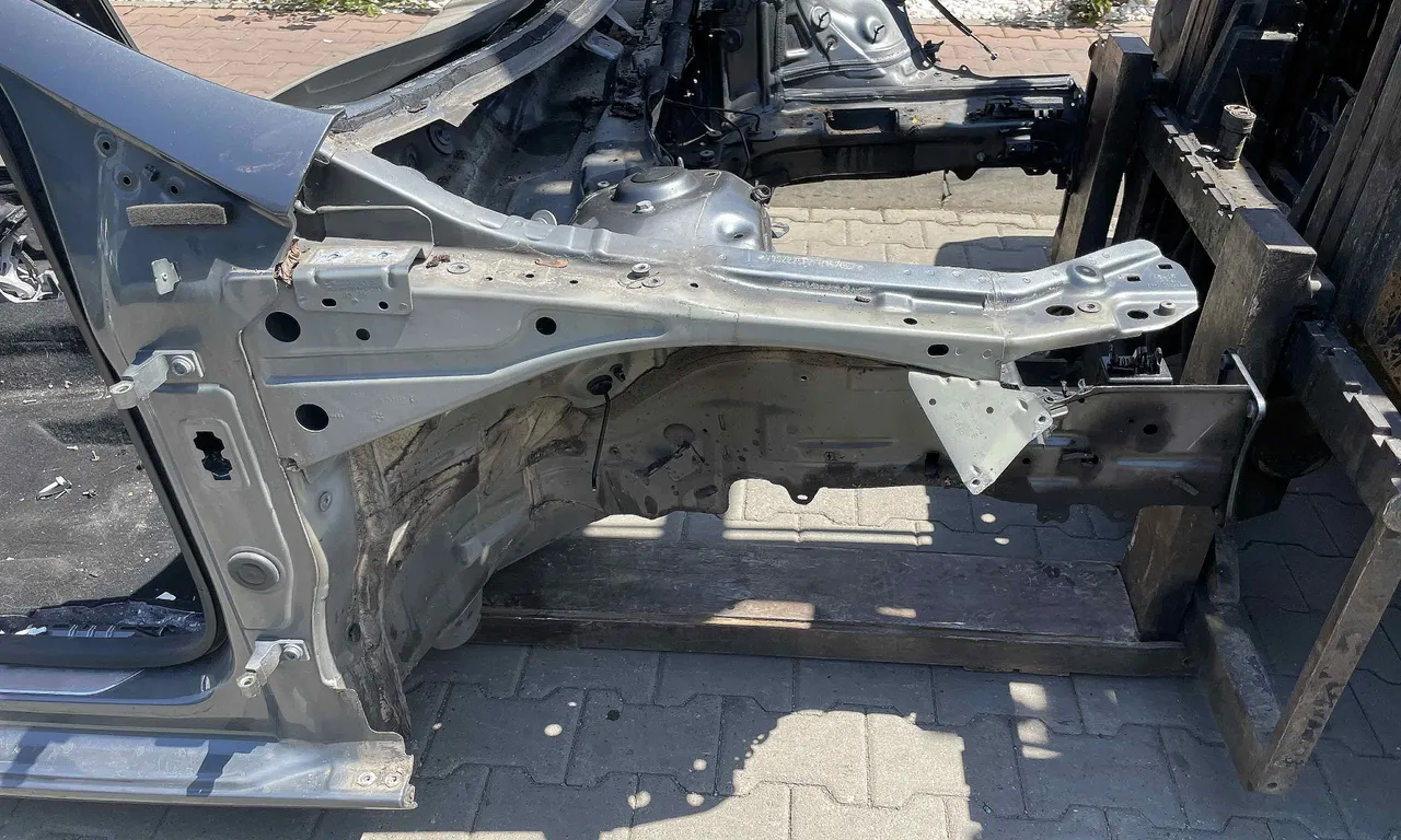 LONJERON DREAPTA SEAT LEON 2012-2021