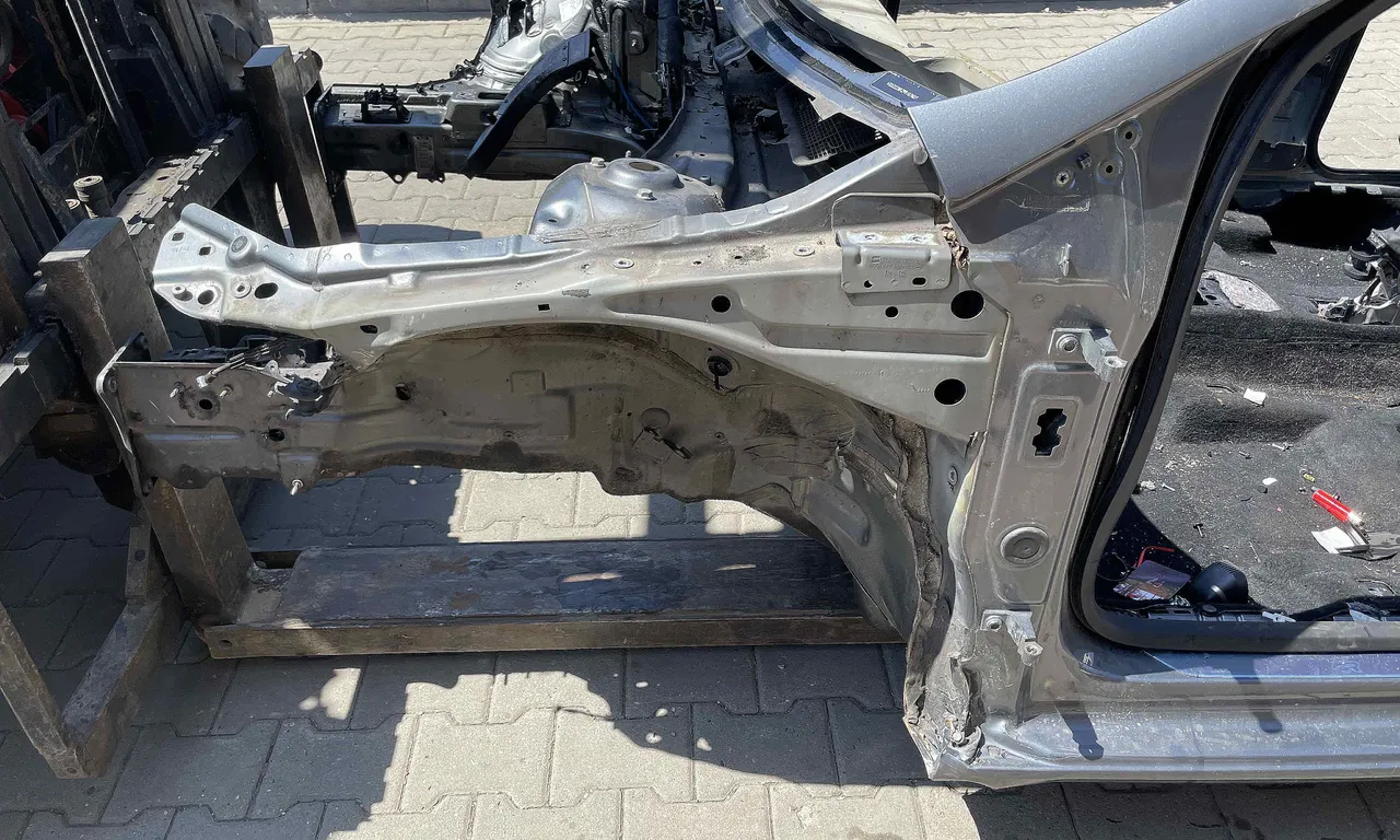 LONJERON STANGA SEAT LEON 2012-2021