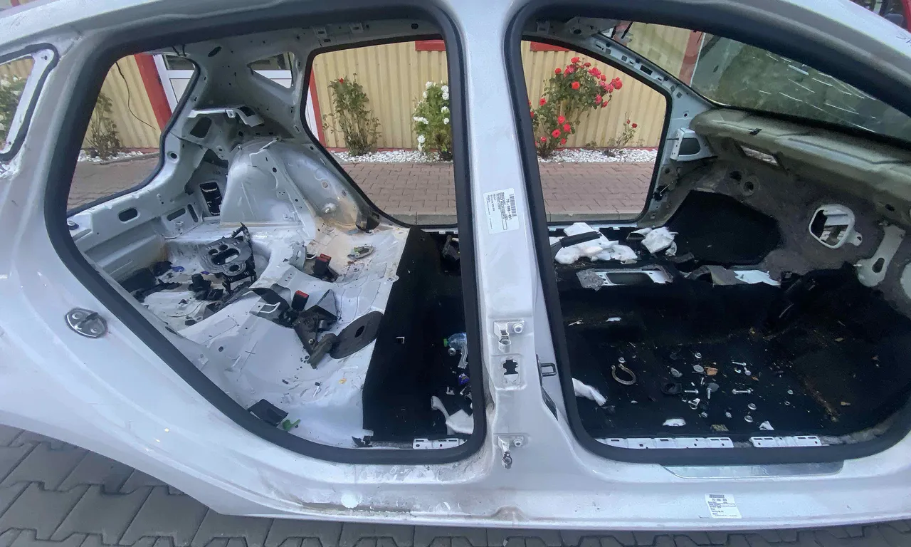 STALP MIJLOC DREAPTA SEAT LEON 2012-2021