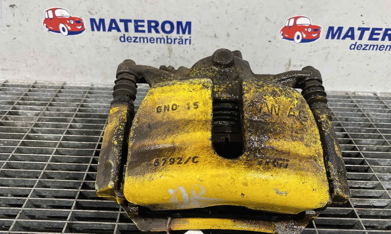ETRIER FATA DREAPTA SEAT LEON 2012-2021