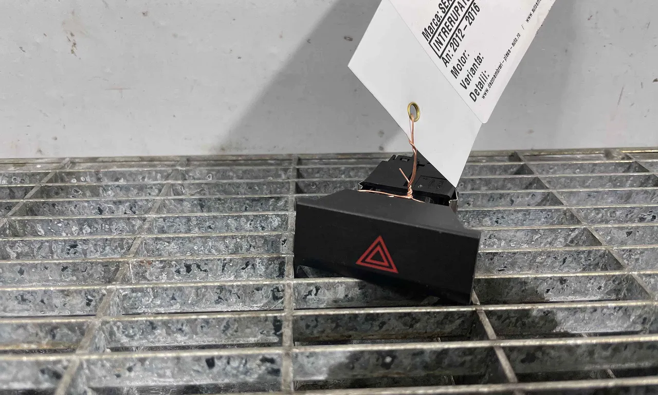 INTRERUPATOR AVARIE SEAT LEON 2012-2021