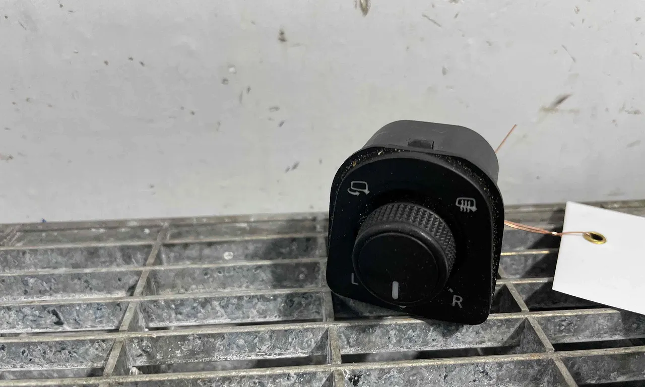 INTRERUPATOR REGLAJ OGLINZI SEAT LEON 2012-2021