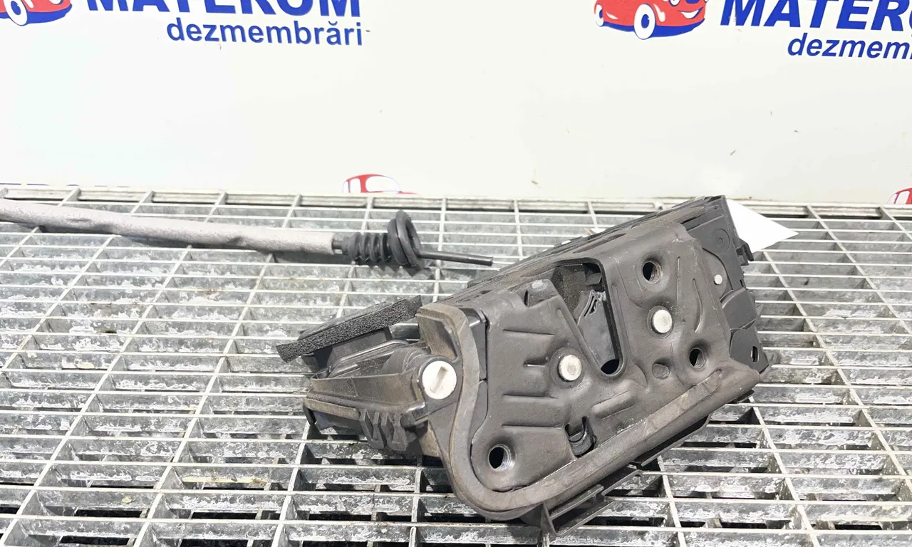 INCUIETOARE USA FATA STANGA SKODA FABIA III 2014-2021