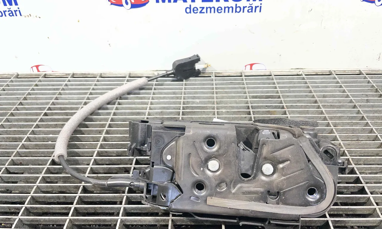 INCUIETOARE USA SPATE DREAPTA SKODA FABIA III 2014-2021