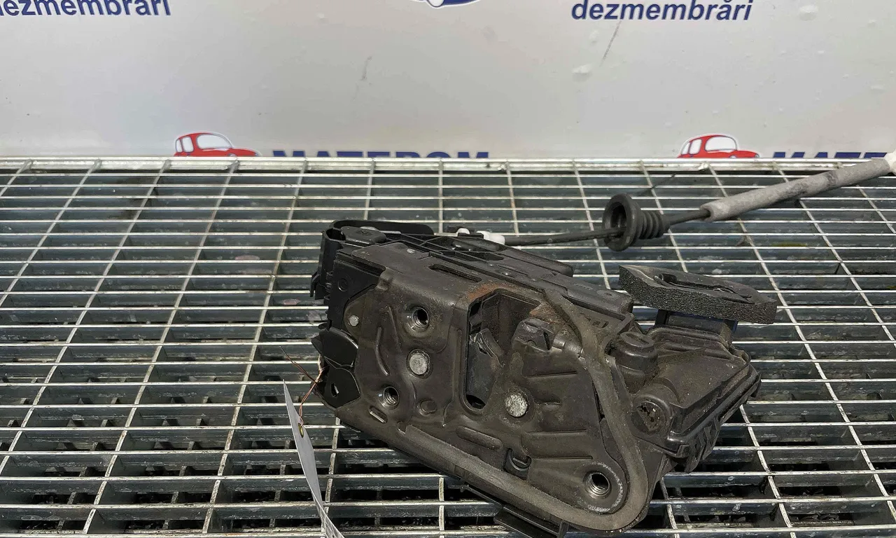 INCUIETOARE USA SPATE DREAPTA SKODA FABIA III 2014-2021