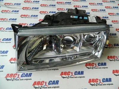 Far stanga cu xenon