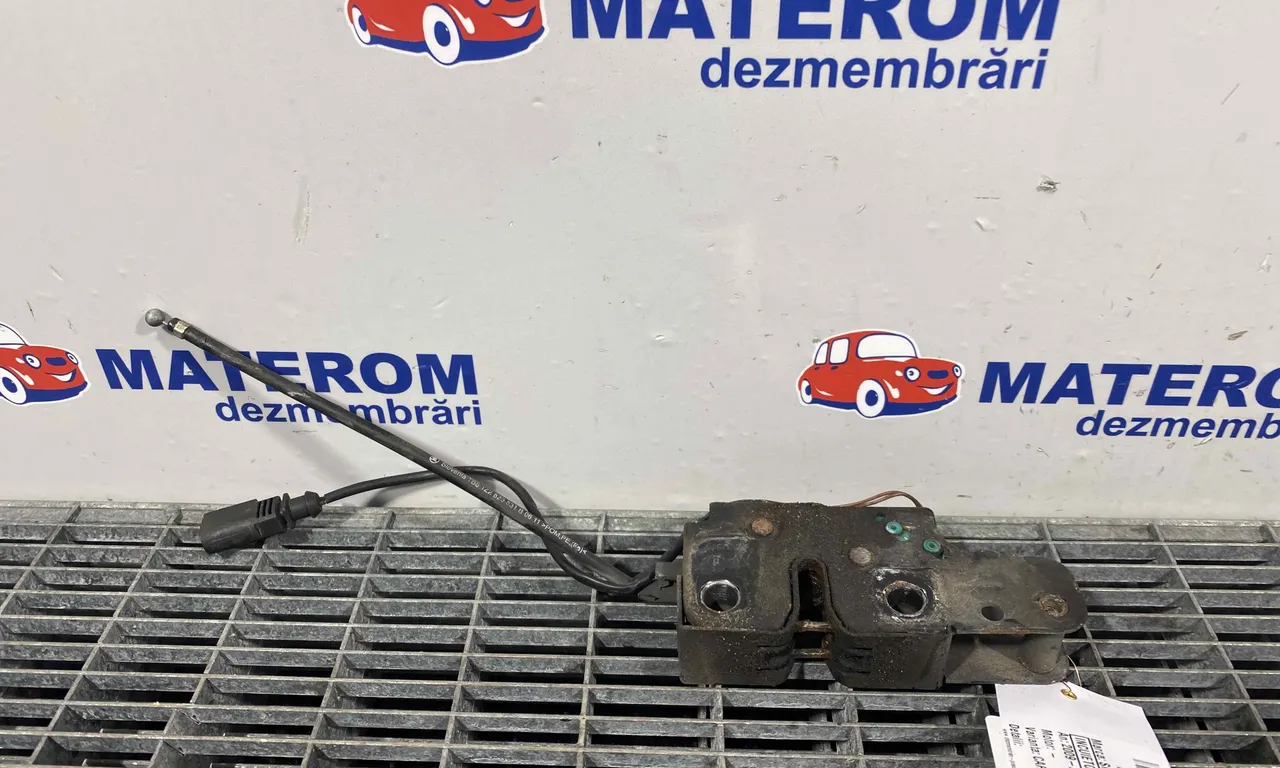 INCUIETOARE CAPOTA FATA SKODA OCTAVIA II 2004-2013