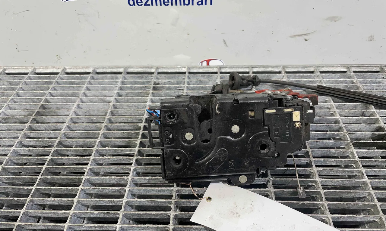 INCUIETOARE USA FATA DREAPTA SKODA OCTAVIA II 2004-2013