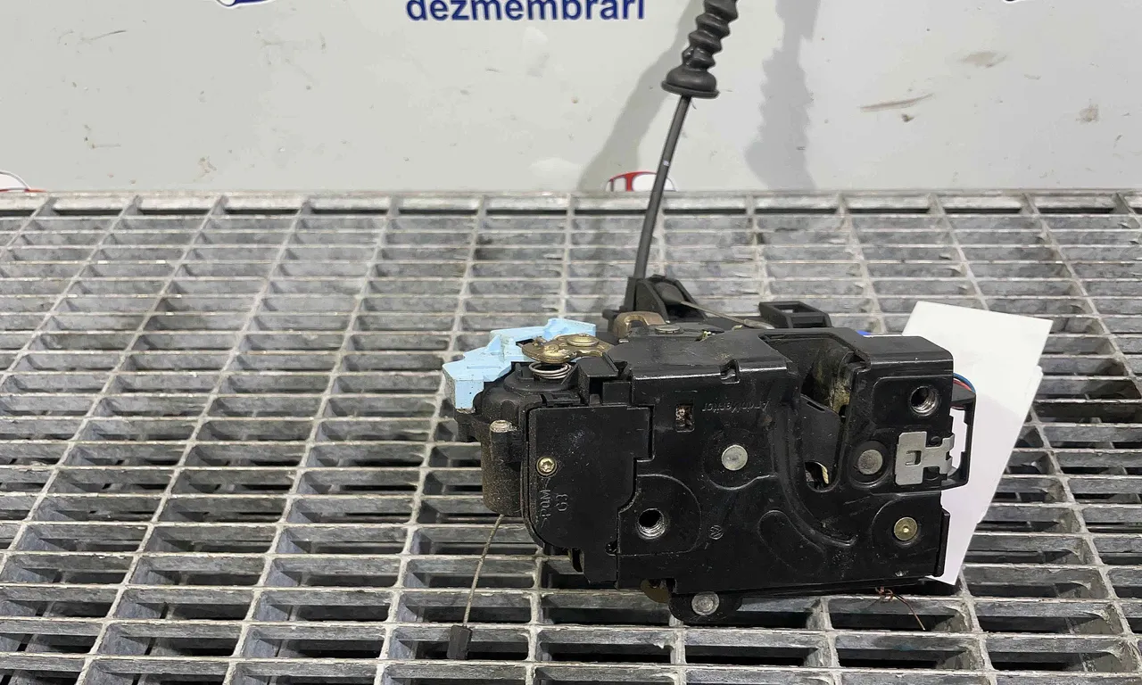 INCUIETOARE USA FATA STANGA SKODA OCTAVIA II 2004-2013