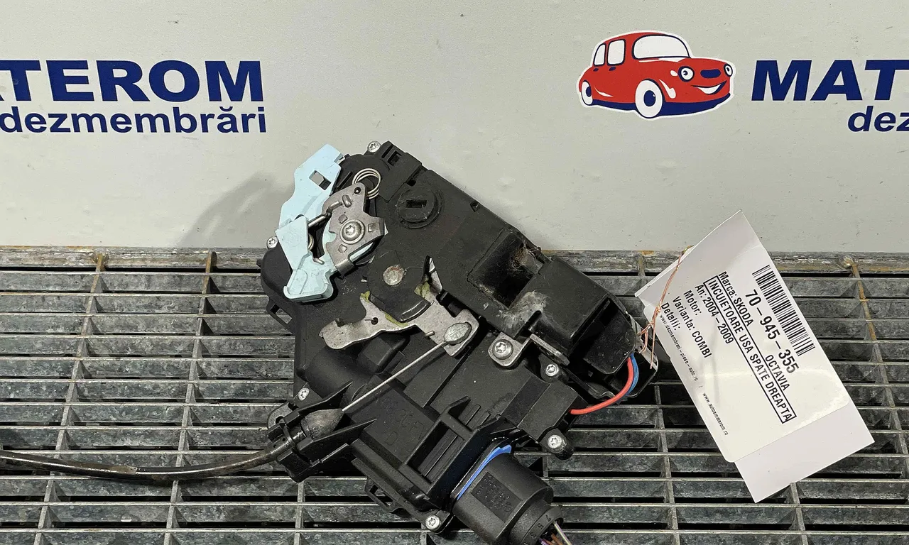 INCUIETOARE USA SPATE DREAPTA SKODA OCTAVIA II 2004-2013