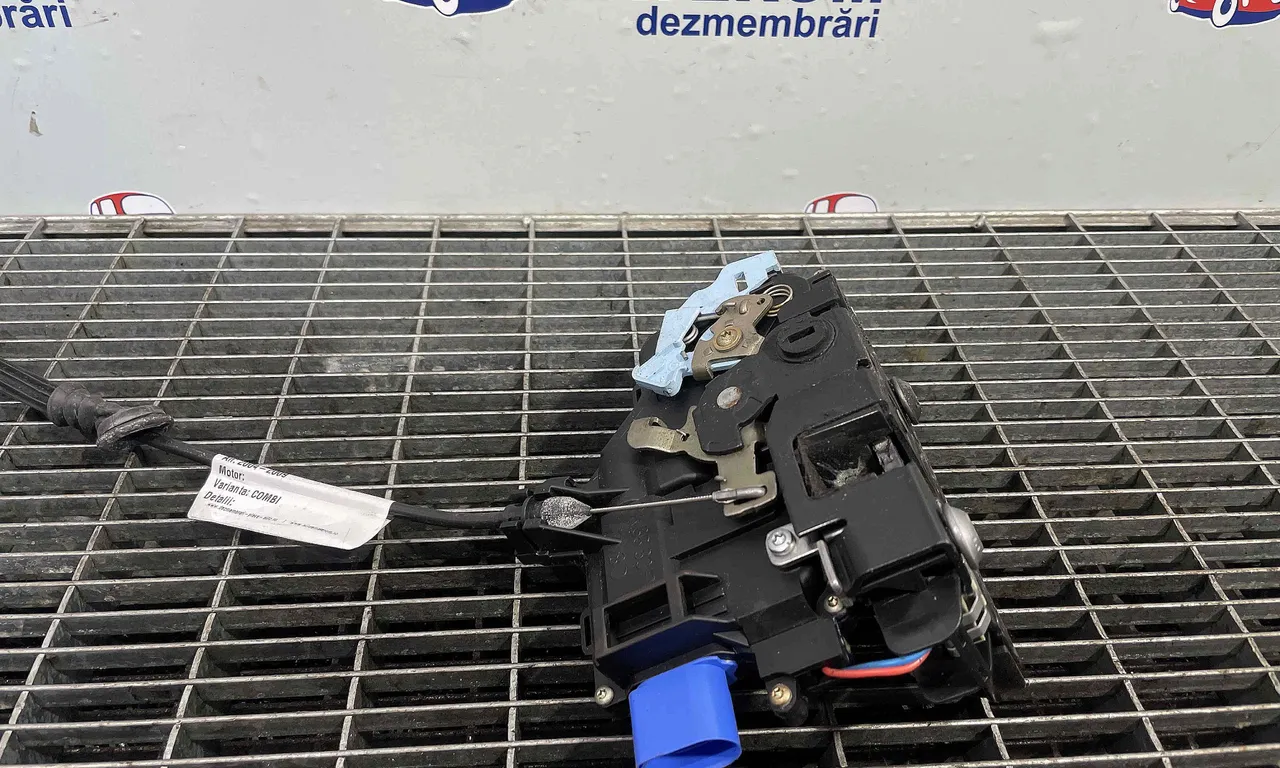 INCUIETOARE USA SPATE DREAPTA SKODA OCTAVIA II 2004-2013