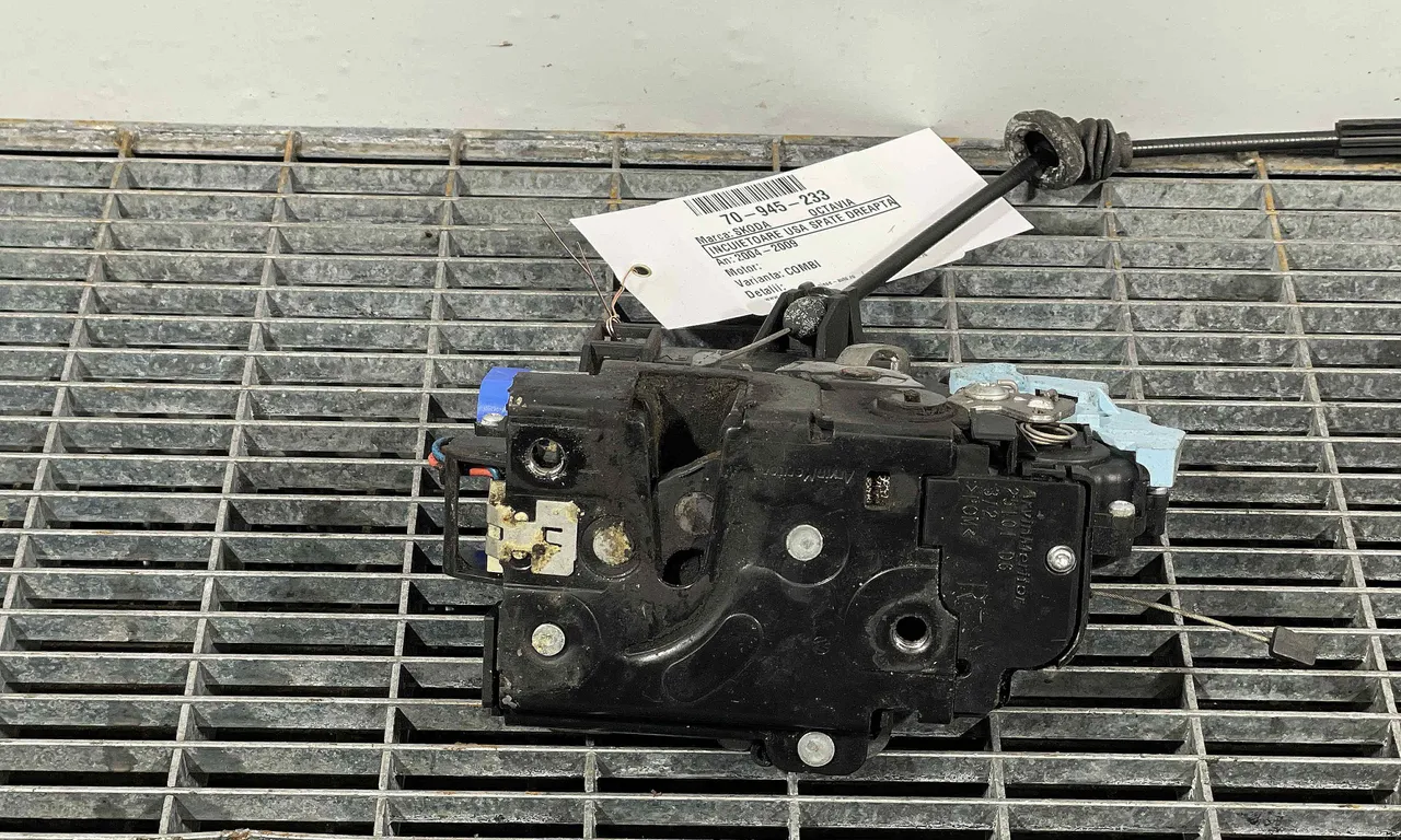 INCUIETOARE USA SPATE DREAPTA SKODA OCTAVIA II 2004-2013