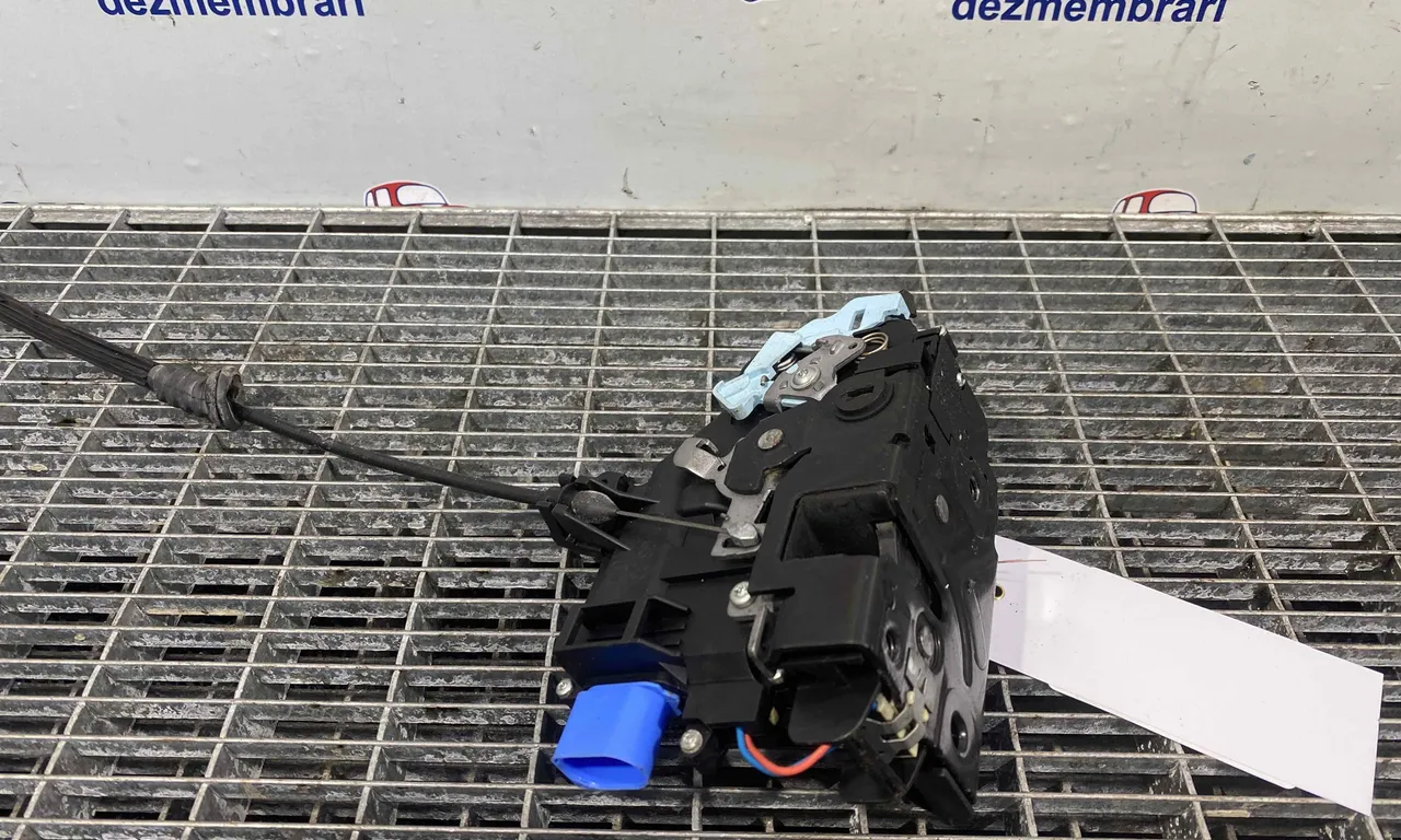 INCUIETOARE USA SPATE DREAPTA SKODA OCTAVIA II 2004-2013