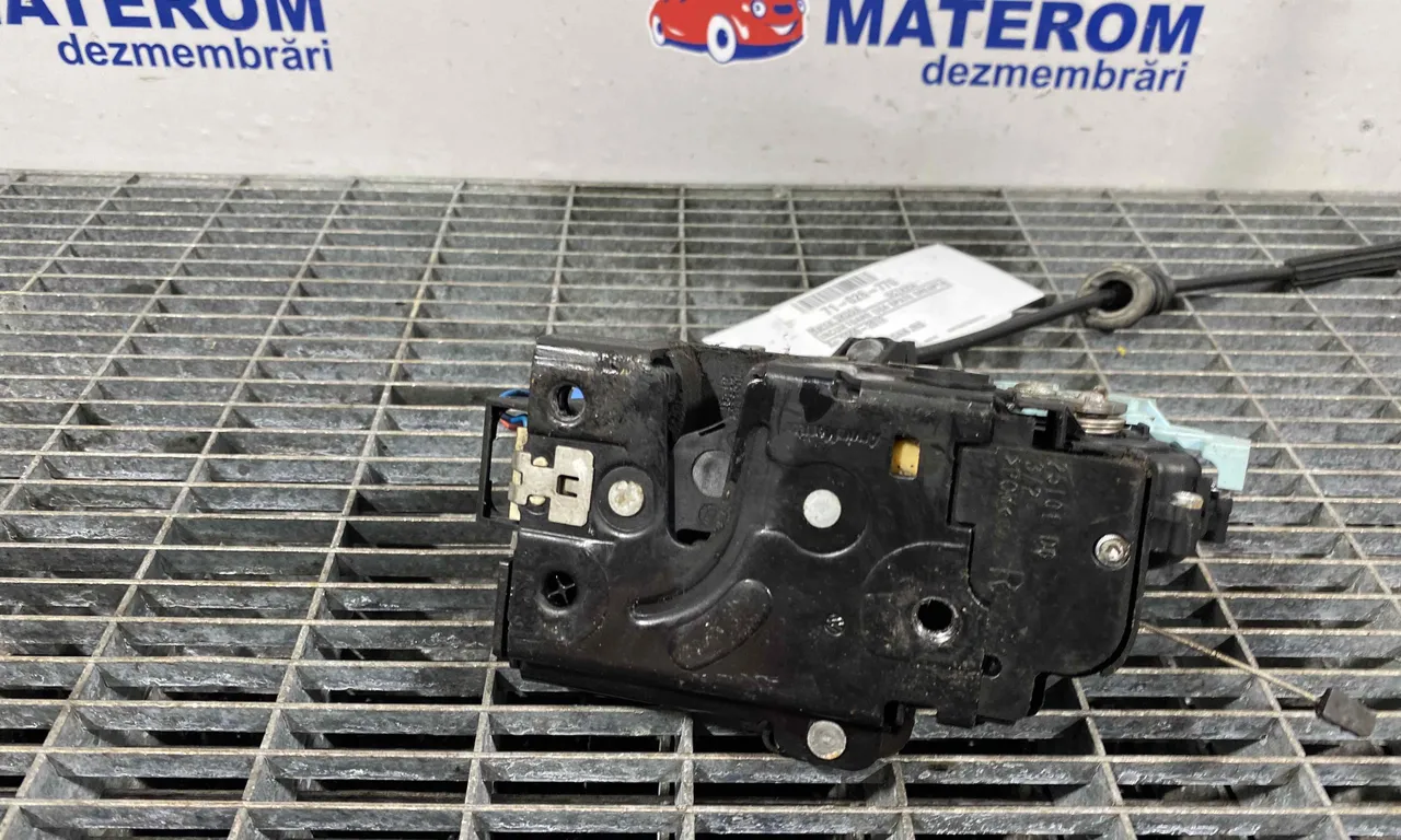 INCUIETOARE USA SPATE DREAPTA SKODA OCTAVIA II 2004-2013