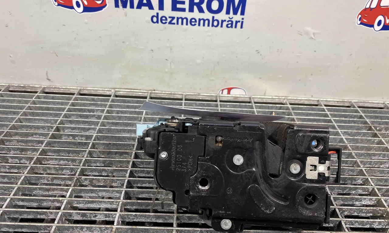 INCUIETOARE USA SPATE STANGA SKODA OCTAVIA II 2004-2013